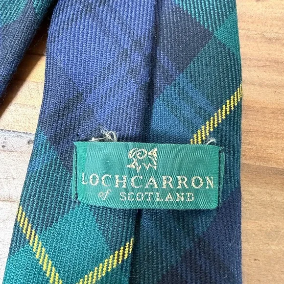 Lochcarron of Scotland Wool Gordon Clan Tartan Tie Scottish Traditional - Picture 4 of 6